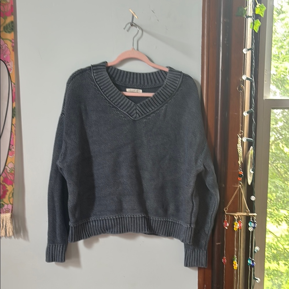 American Eagle Outfitters Gray V-Neck Sweater